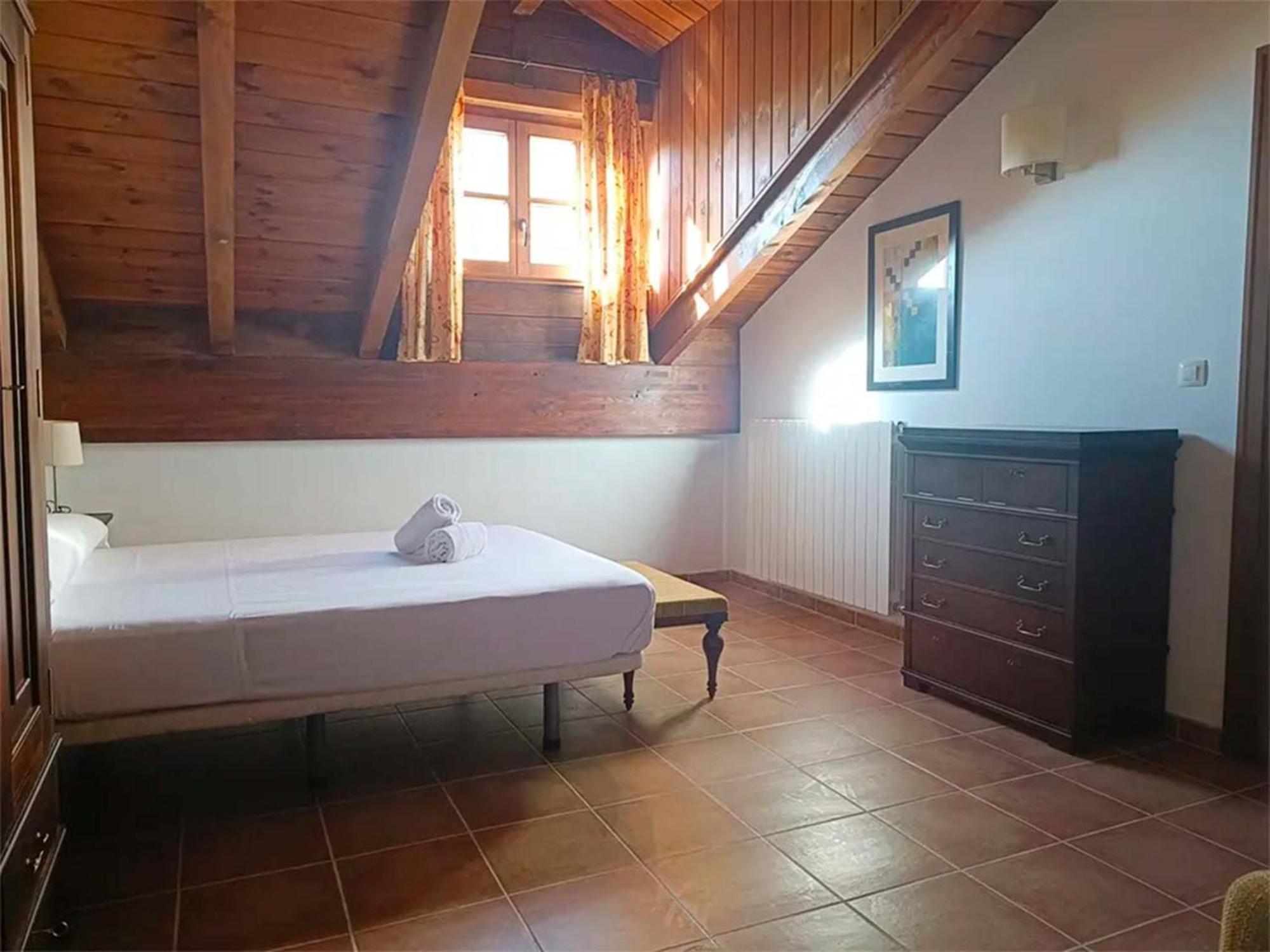 Apartamentos Jaca Badaguas 3000 Exteriör bild